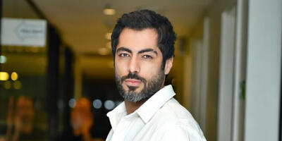 نسخه کپی نوید محمدزاده را هر چه زودتر نجات دهید! - آینه فردا