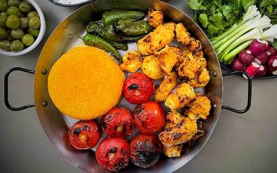 جوجه کباب ماهی‌تابه‌ای یک غذای مجلسی ولی ساده!
