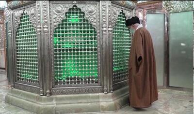 لحظاتی از حضور رهبر انقلاب در حرم حضرت عبدالعظیم حسنی در سال ۱۴۰۱