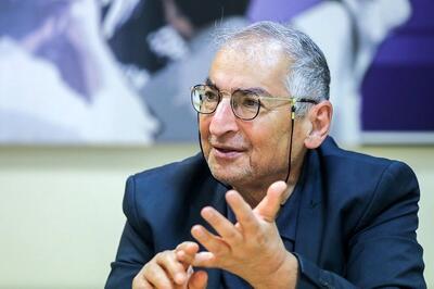 زیباکلام: کاسبان تحریم این بار قادر به توقف مذاکرات نیستند
