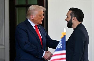 با نگهداری مهاجران اخراجی به ما کمک می‌کنید