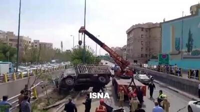 ببینید| واژگونی مرگبار خاور حامل کپسول‌های گاز مایع