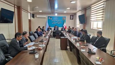 رونق تولید و توسعه با اجرایی شدن شعار سال و به همت دستان و بازوان کارگران عملی خواهد شد