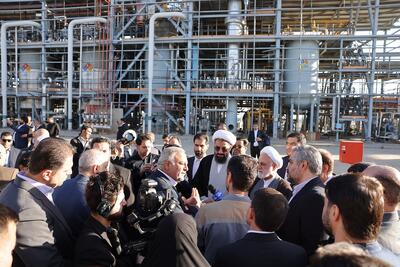 بازدید رئیس قوه قضاییه از کارخانه «صنایع پتروشیمی هگمتانه» همدان و رفع موانع تولید و احیای این کارخانه به عنوان یکی از قطب‌های تولید PVC و تأمین تجهیزات پزشکی در خاورمیانه و کشور