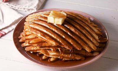 طرز تهیه وافل برای صبحانه؛ با و بدون وافل‌ساز