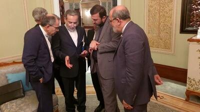 حاشیه‌نگاری مذاکرات ایران و آمریکا؛ از دیر رسیدن عراقچی تا خبرسازی‌ها