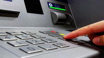 سقف برداشت پول نقد تا مبلغ 300 هزار تومان از خودپردازها ادامه دارد