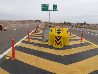 نصب بیش از ۳ هزار انواع علائم جاده‌ای در محور‌های کرمان 