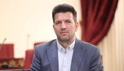 سرپرست فدراسیون روئینگ: هنوز نمی‌توانیم یک پارو خریداری کنیم