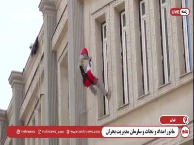 تمرین بانوان در مانور امداد و نجات هلال احمر