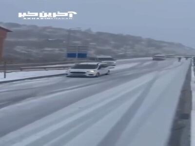بارش برف باعث حوادث رانندگی در ترکیه شد