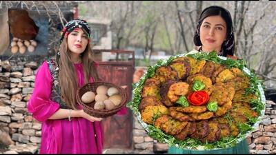 آموزش پخت کوکو سیب زمینی کردی در دل طبیعت (فیلم)