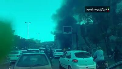 آتش گرفتن خودروی پژو در اتوبان مدرس تقاطع مطهری