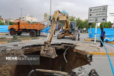 خط انتقال فاضلاب خیابان بهارستان ملک شهر اصفهان بازسازی شد