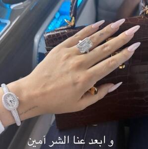 پست جنجالی جورجینا رودریگز با حلقه ازدواج و عبارت عربی - پارس فوتبال