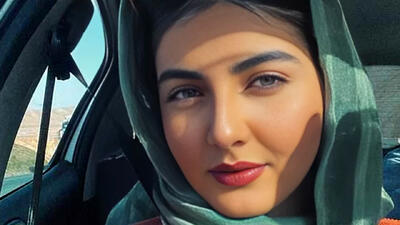 عکس هایی از ظاهر متفاوت مریم موسویان نازی سریال قول مردونه خارج از قاب تلویزیون / رونمایی از چهره جدید خانم بازیگر با موهای سفیدش