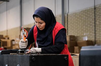 شکاف ۲۸ درصدی حقوق میان زنان و مردان در بازار کار ایران | رویداد24