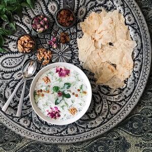 شام سبک و خاص با نان خشک، ماست و کشمش ! - سبک ایده آل