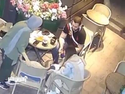 لحظه هولناک سرقت گردنبند طلا مقابل همسر قربانی