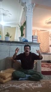 کلیپ اصلی آخه من چکارم، من کی هستم از یوز آسیا