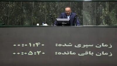 کشاورزان محصولات خود را یا به ثمن بخس می‌فروشند و یا در انبارهایی نگاه می‌دارند که به زودی فاسد می‌شود؟