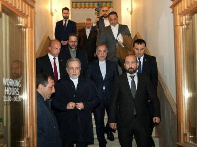 حفظ تعادل در سایه مذاکرات با آمریکا - دیپلماسی ایرانی