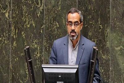 ایزدخواه: سرمایه‌گذاری و تولید قربانی امضاهای طلایی شده است