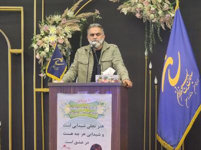 دشمن درپی از بین بردن فرهنگ و هنر ما است
