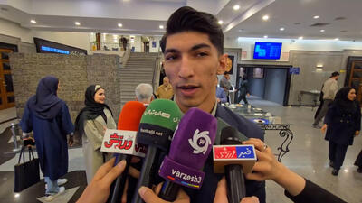 سلیمی: امروز ماشینم خراب شد، به کمک مردم مشکل حل شد! - پارس فوتبال