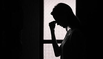 آزار سیاه در مطب خانم دکتر + عکس