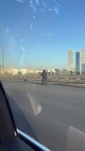 فیلم / سرعت جنون‌آمیز با اسکوتر برقی