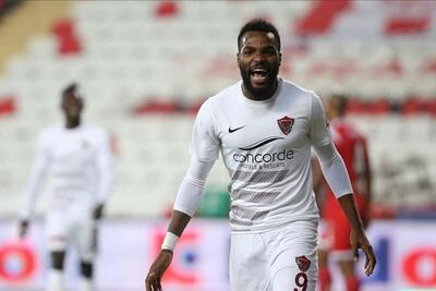 مرگ ناگهانی آرون بوپندزا مهاجم مدنظر پرسپولیس