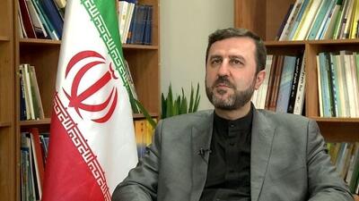 توضیحات غریب‌آبادی درباره ماجرای دزدیدن خودنویس طلایی در مذاکرات ایران و عمان (ویدیو)