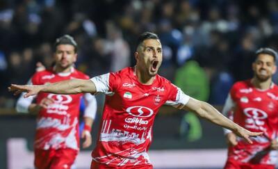 درخواست جالب هافبک پرسپولیس از بانوان حاضر در ورزشگاه - آینه فردا