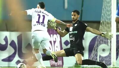 گوهری با سرعت خودش را رساند!