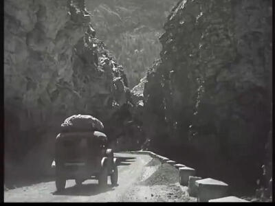 جاده چالوس روزگاری که هنوز خاکی و سنگی بود