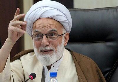 امام جمعه اراک بر ضرورت ارائه برنامه‌های اثربخش در بزرگداشت شهدای خدمت تاکید کرد