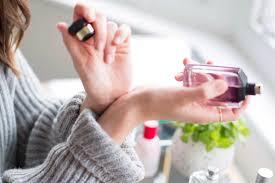 اگر میگرن داری حتما این 10 عطر رو امتحان کن عاشقش میشی + عکس