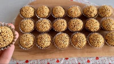 توپک خرمایی: طرز تهیه توپک خرمایی سریع و راحت مقوی و بدون شکر