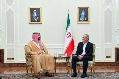 پزشکیان در دیدار با خالد بن سلمان: عربستان را برادر خود می‌دانیم