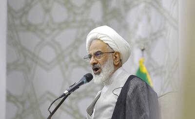 نماینده ولی فقیه در سپاه: دشمن به دنبال تغییر باور‌ها و گرایش‌های مردم است