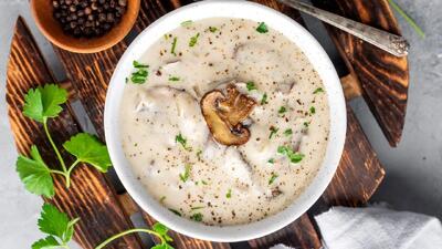 طرز تهیه سوپ قارچ هتلی؛ خوشمزه، مجلسی و به سبک رستورانی