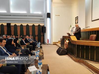 چه تولیدکننده باشیم و چه بازرگان، باید از تجارت آزاد حمایت کنیم