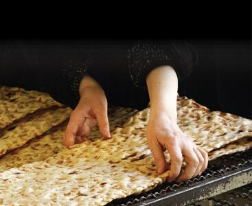 نان‌مان را به‌دست خودمان آجر نکنیم!