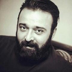 بیوگرافی احسان منصوری | از مهندسی مکانیک تا درخشش در اجرا و بازیگری - خبرنامه