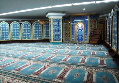 ۴۰۰۰ متر مربع فرش سجاده‌ای در نمازخانه مدارس استان بوشهر توزیع شد