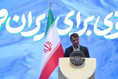 واکنش حسن رنگرز پس از انتخابش به عنوان برترین مربی سال ۱۴۰۳ - پارس فوتبال