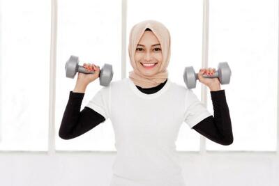 به این دلیل دخترا نباید سیکس پک داشته باشند | روزنو