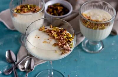 طرز تهیه فرنی معجون؛ دسر خوشمزه و مقوی با ترکیب مغزیجات