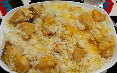 طرز تهیه سیر پلو؛ پلو مخلوط خوشمزه و خوش‌عطر بهاری